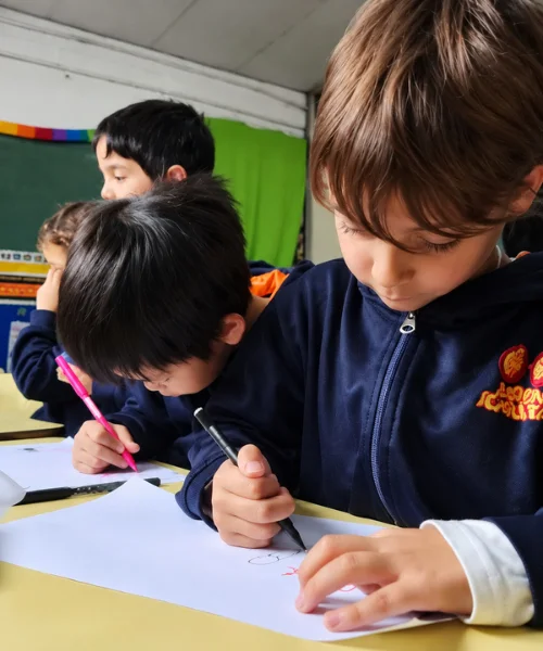 Actividad de taller bilingüe en Jardín Semillitas